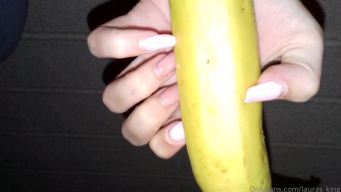 Lalalaura Nicknamed Lauras Kingdom 08 01 2024 Onlyfans Video Blanka Banana Claw