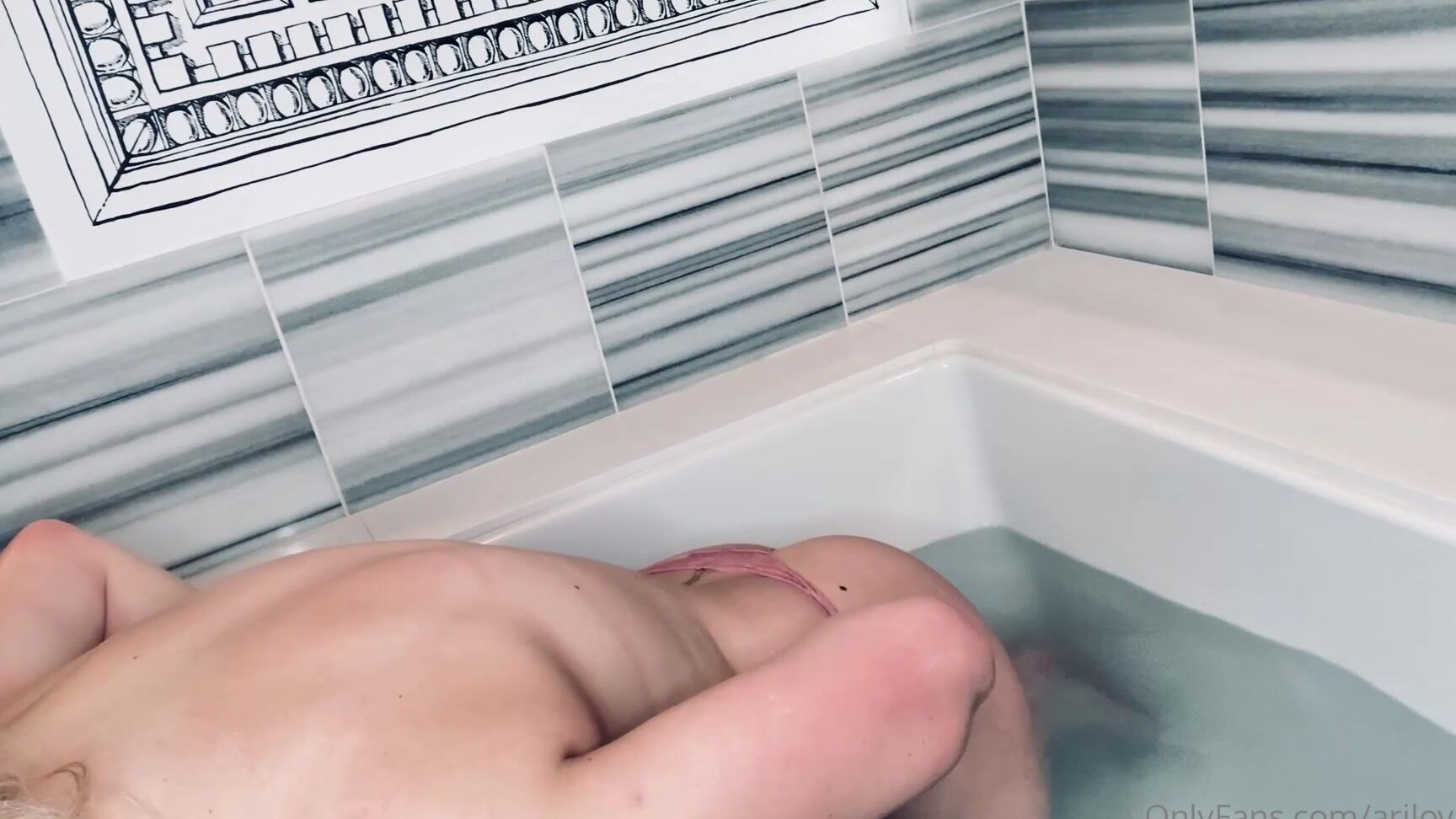 Arilove Tub Asmr Sexy Whispers While Eating Your Ears