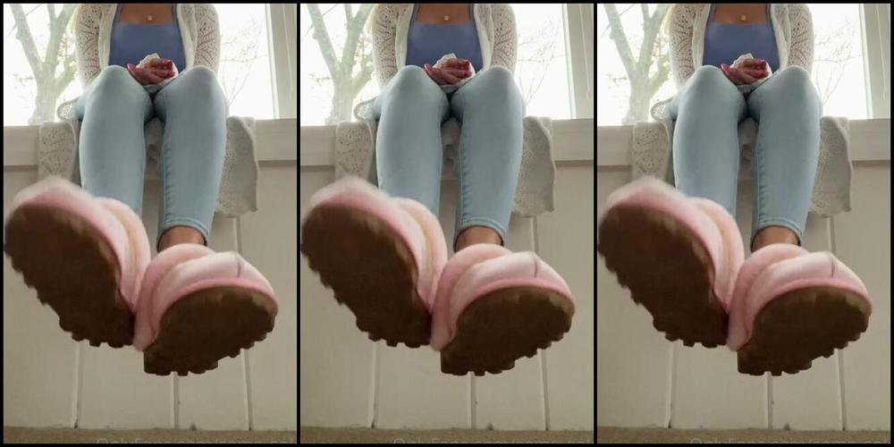 Sam Soles Nicknamed Sams Soles Onlyfans Can You Guess What My New Pedi Color Is Before You Finish The End Of The Video It S A Color I Ve Rug