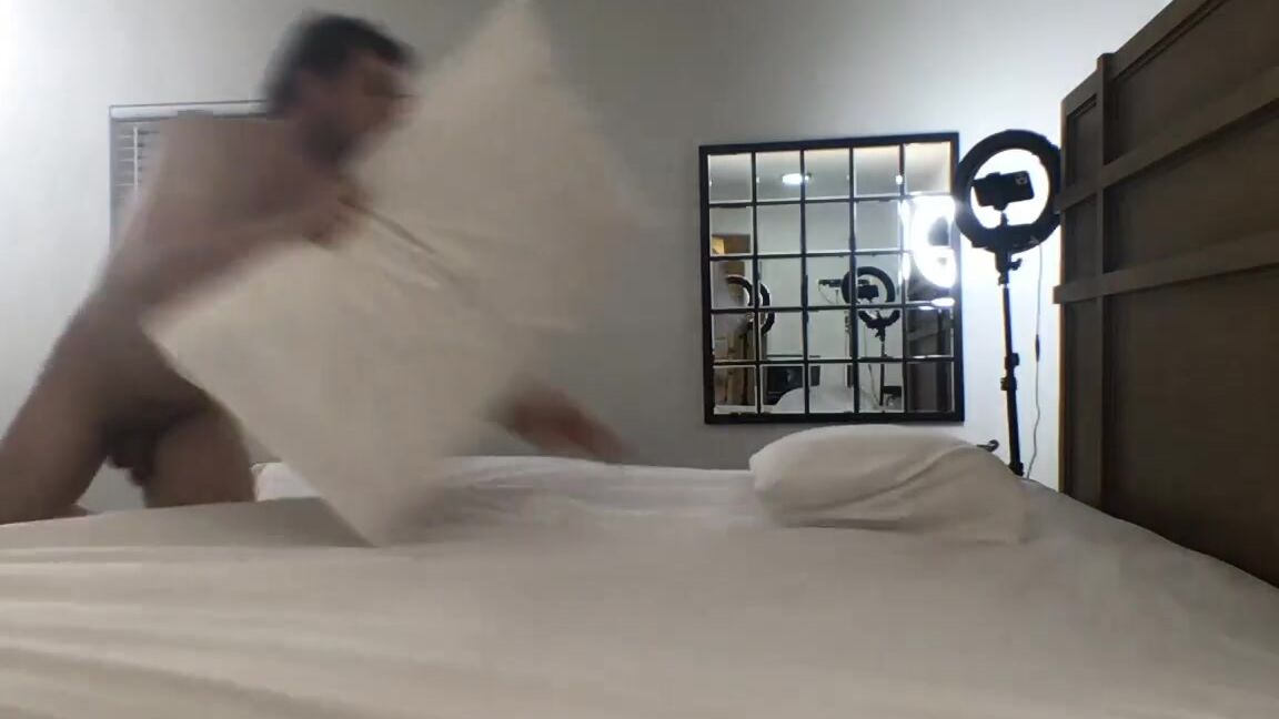 Nybisexcouple Onlyfans Stream Started At 12182020 0844 Am Strap On Fuckfest With Misskatejoin