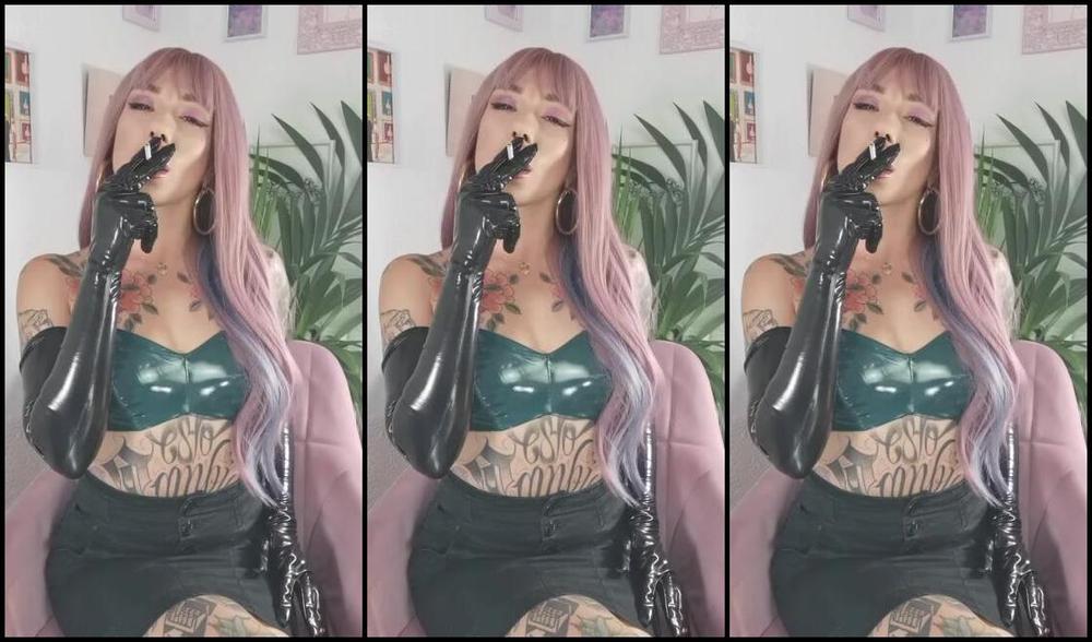 Queen Kinkerbell Nicknamed Kinkerbell23 Onlyfans Hows Your Day Going So Far I Fucking Love My New Top What Do You Think