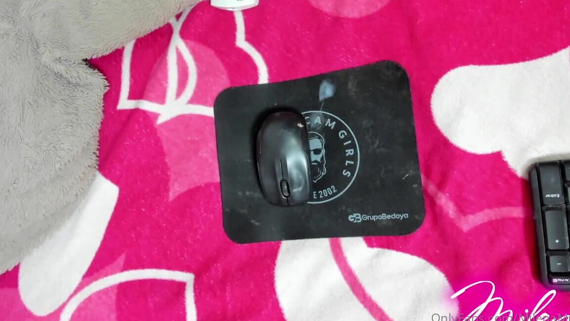 Milenamunoz Oopsie Cummmmsshot