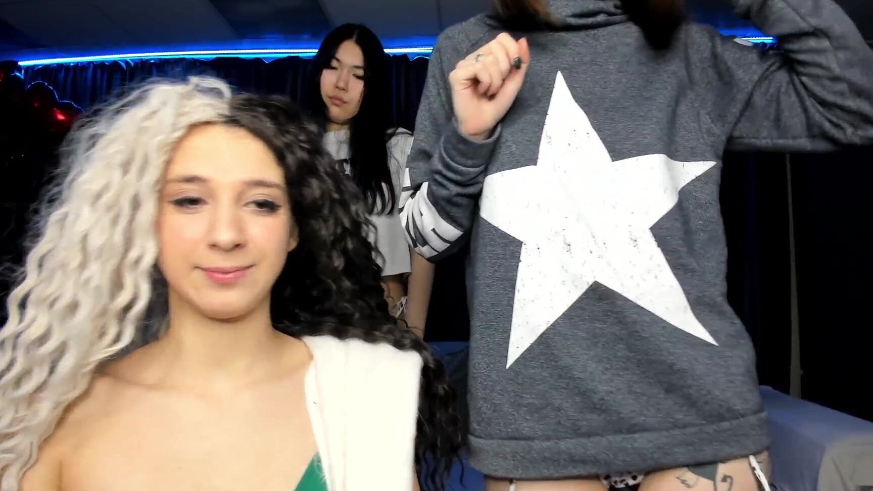 RollingGirls 2024-02-18 15-00-54 587.ts Web Cam