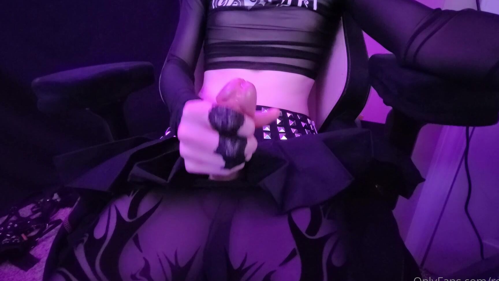 Reiemi Goth Gf Cums For You Sorry For Little Bit Of Absence Will Be A Lot More Active Now Tha