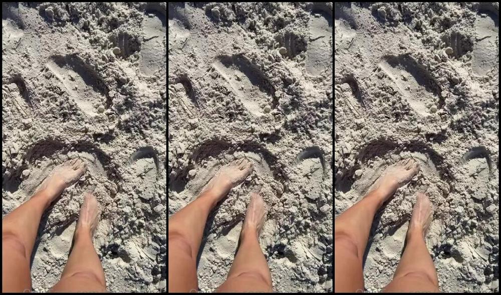 Ana Day Nicknamed Anadayxx 02 05 2021 Onlyfans Video My Toes Look Even Cuter On The Beach