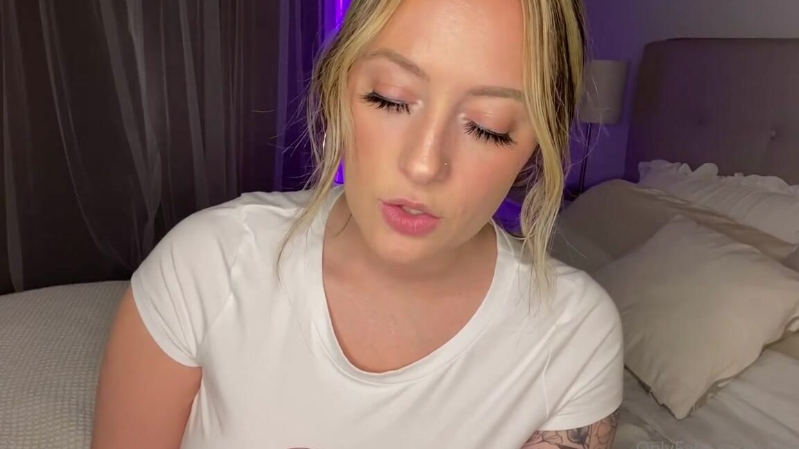 Miss Cassi Nicknamed Misscassi Onlyfans National Kissing Day