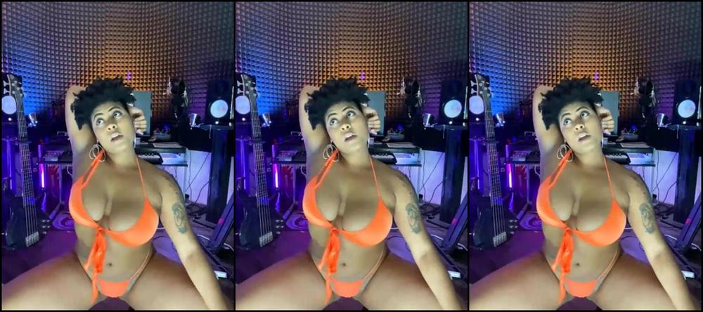 Suicidegirls Stream Started At Am Live With Melei Get To Know Me While I Look Like