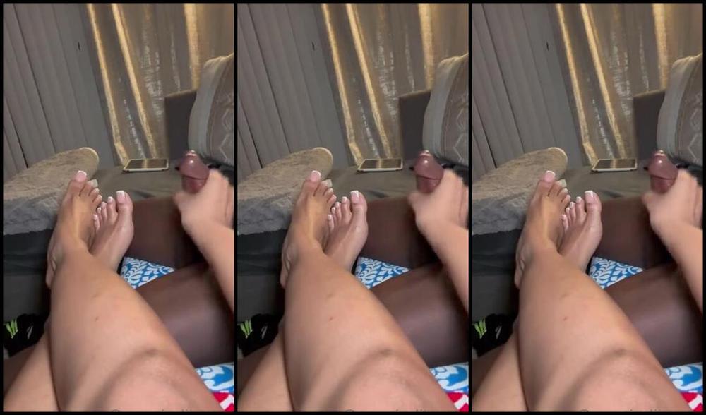 Queenjodiieetoes Aka Prettyfeetonly1800 Onlyfans Hand So Good Made Em Drop The Phone So No Shot Sorry