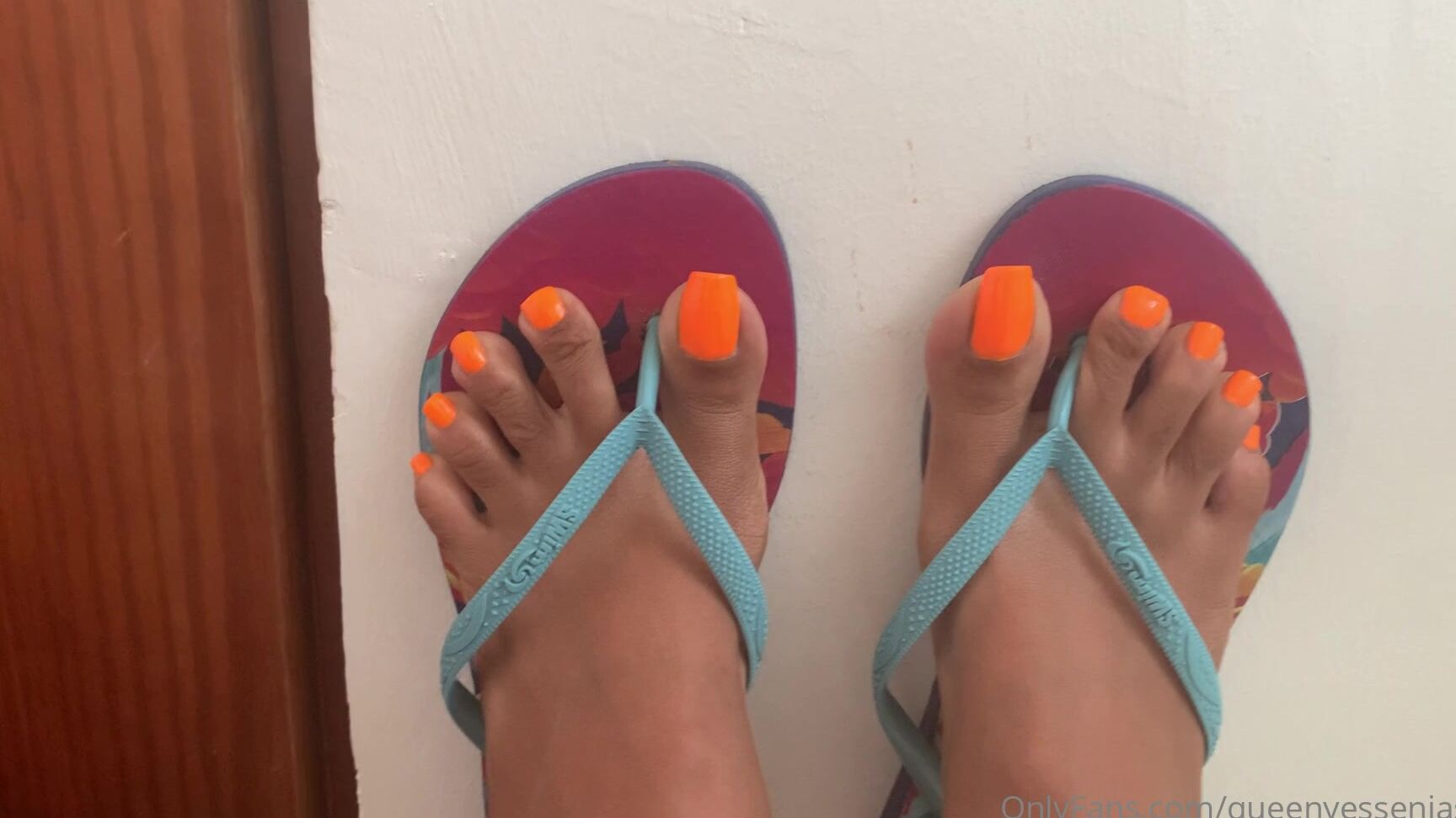 Queenyesseniasfeet Blow My Nails Dry He S Extra Excited Poor Little Soul