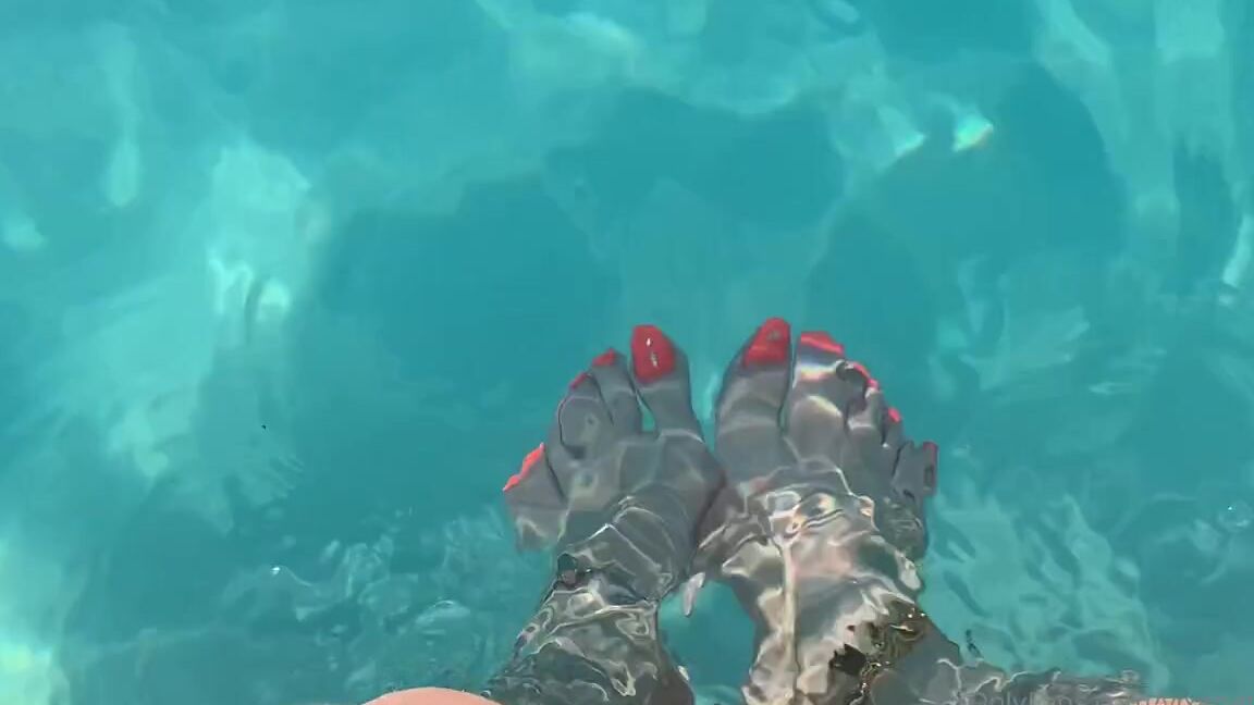 Vixenarches Onlyfans I Shot So Much Sexy Vacation Content Not Even Sure Where To Start Sorting Through All The Photos