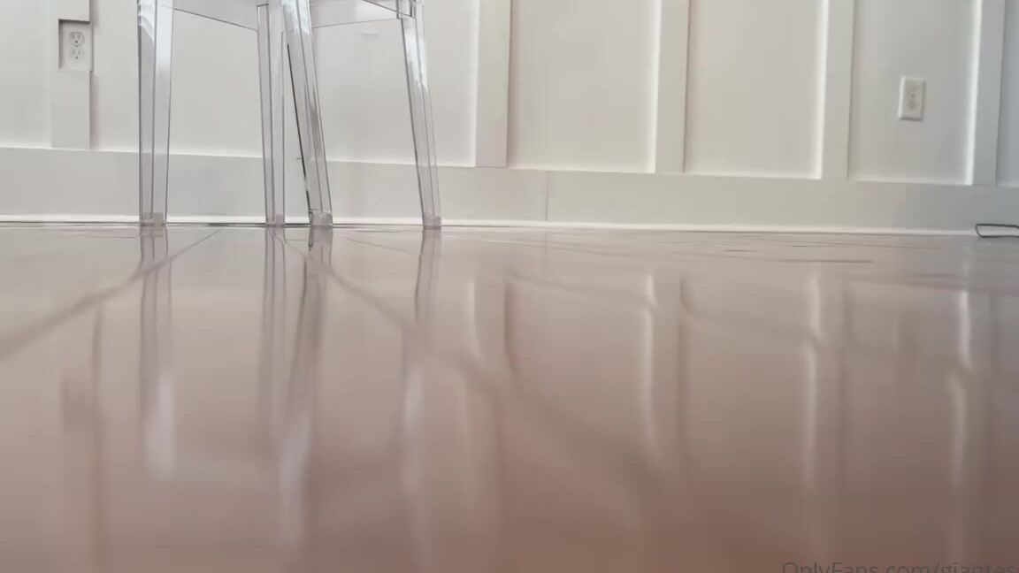 Giantess Tara Nicknamed Giantesstara 12 17 2023 Onlyfans Video Lets Play