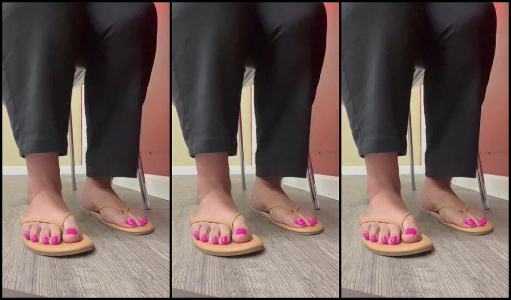 Sarah Bbw Fantasy Toes Aka Comefollowsarah Onlyfans Do You Like To Peep From Afar