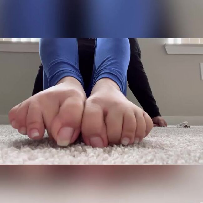 Sweetiestoes Aka Yourfeetsweetie Onlyfans Bare Toes What Turns You On The Most About My Feet Tell Mommy What Makes Your Dick Twitch Keep 6
