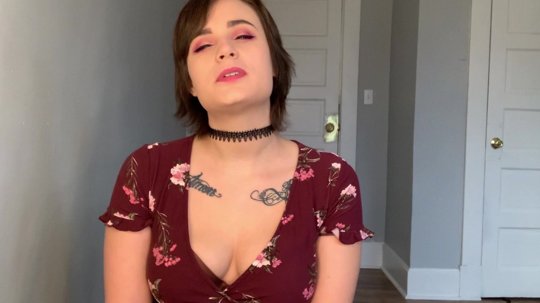 Nina Crowne - Describing My Hot Date To My BF ManyVids
