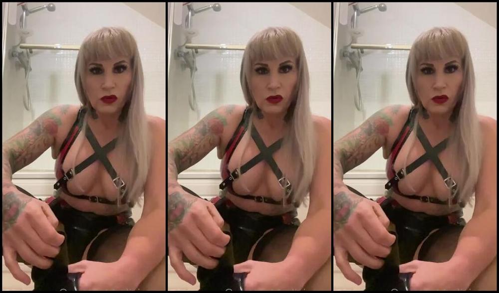 Mistress Ava Von Medisin Aka Avavonmedisin Onlyfans Don T Be Adding To My Disappointment Boys Leave Comments And Likes On My Posts After