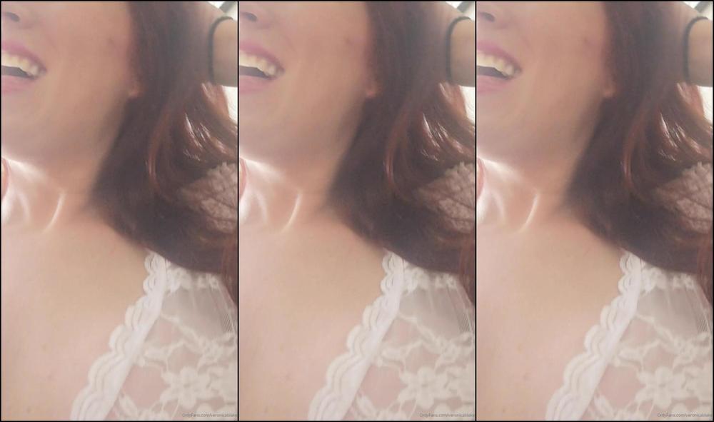 veronicablake-28-03-2020-200213254-so-horny-laying-in-bed-touching-myself