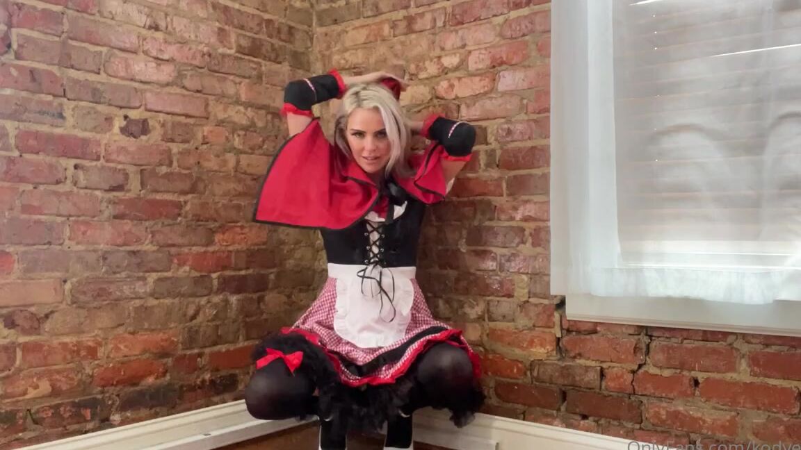 Kodyevans Onlyfans A Saturday Costume To Start The Weekend Off Right And Can T Go Wrong With White Panties Some Ups