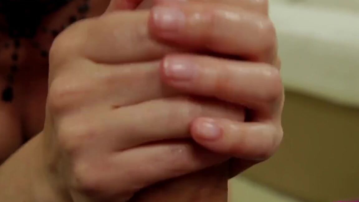 Kathianobilixx Findom 07 24 2017 Onlyfans Video Your French Maid For Your Pleasure Intense Hand Job For Good Night My Darlings