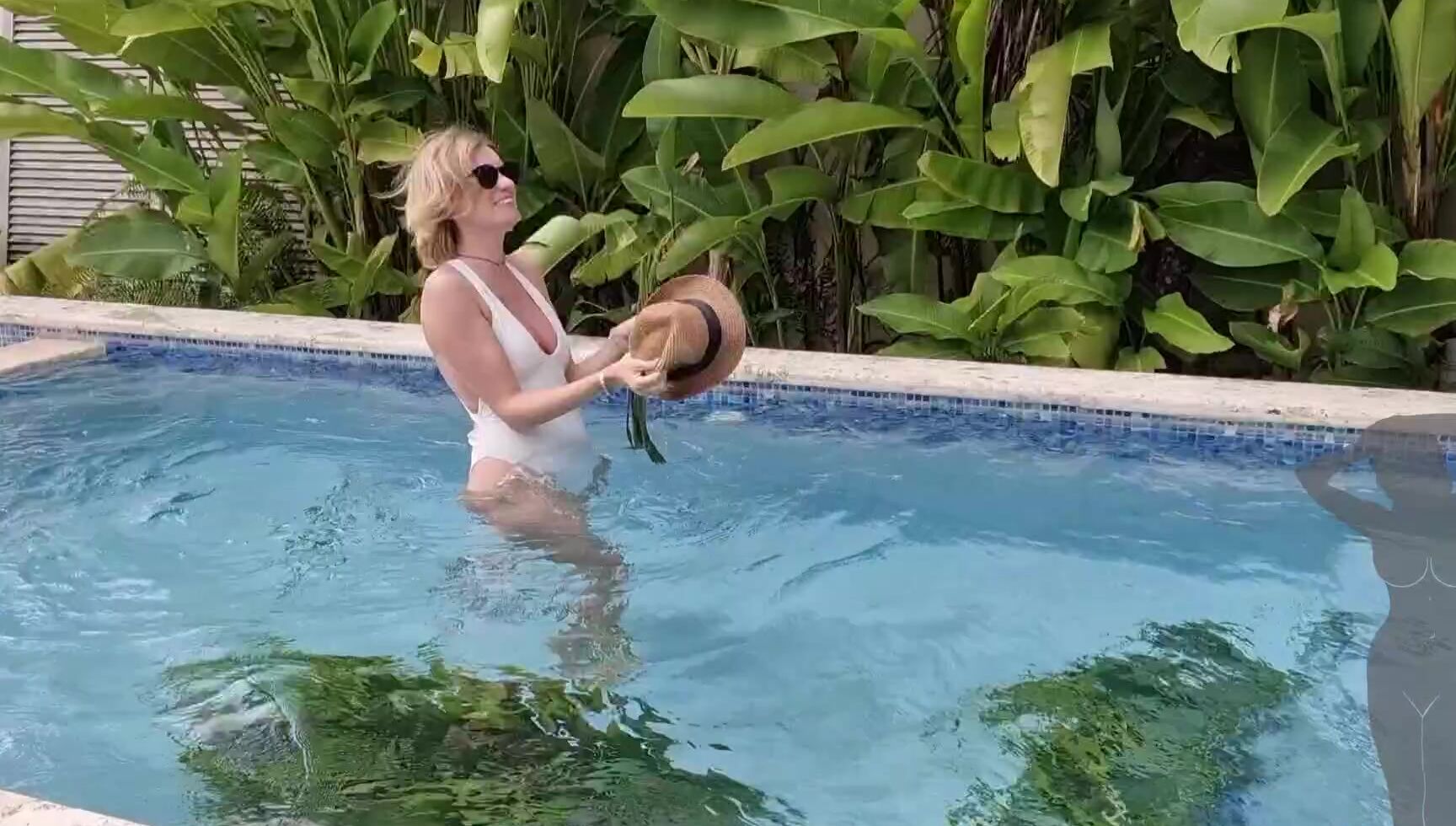 Travelling Peach 3689705793 02 12 2025 It S Safe To Say It S Been A Bit Breezy