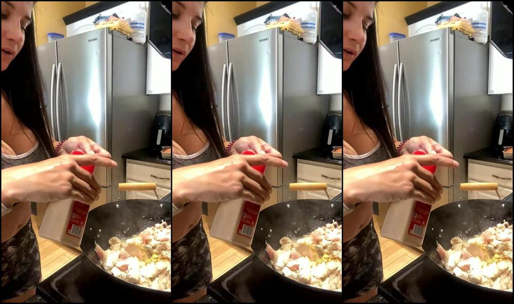 Kittibellevip Stream Started At Pm Cooking With Kitti Chicken