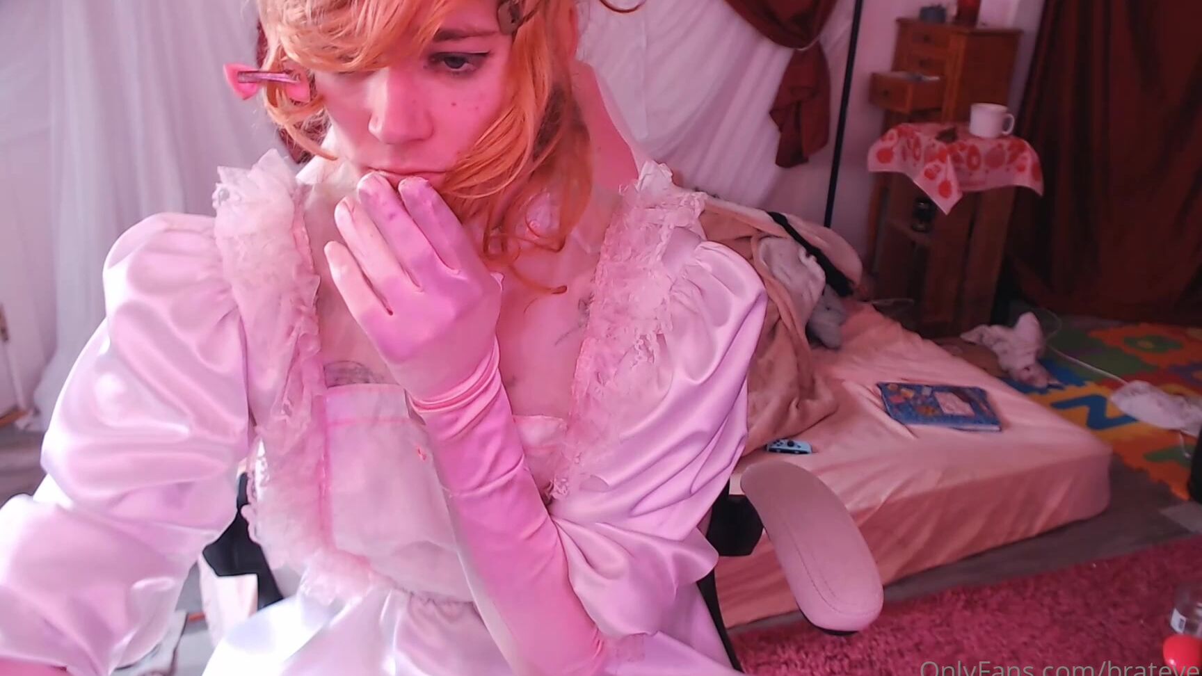 Bratevelynts 2793574929 03 04 2023 Webcam Footage From When I Spilled On My Dress And Ate It Really I Shouldn T