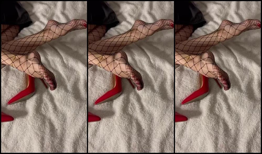 Heels Of Mine Nicknamed Heelsofmine 04 04 2023 Onlyfans Video Who Would Say No To Fishnets And Red Heels In Bed