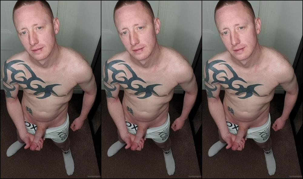 Tomtompics Stripping Out Of My Jeans And Tshirt And Wanking For You In My White Box Undies And White
