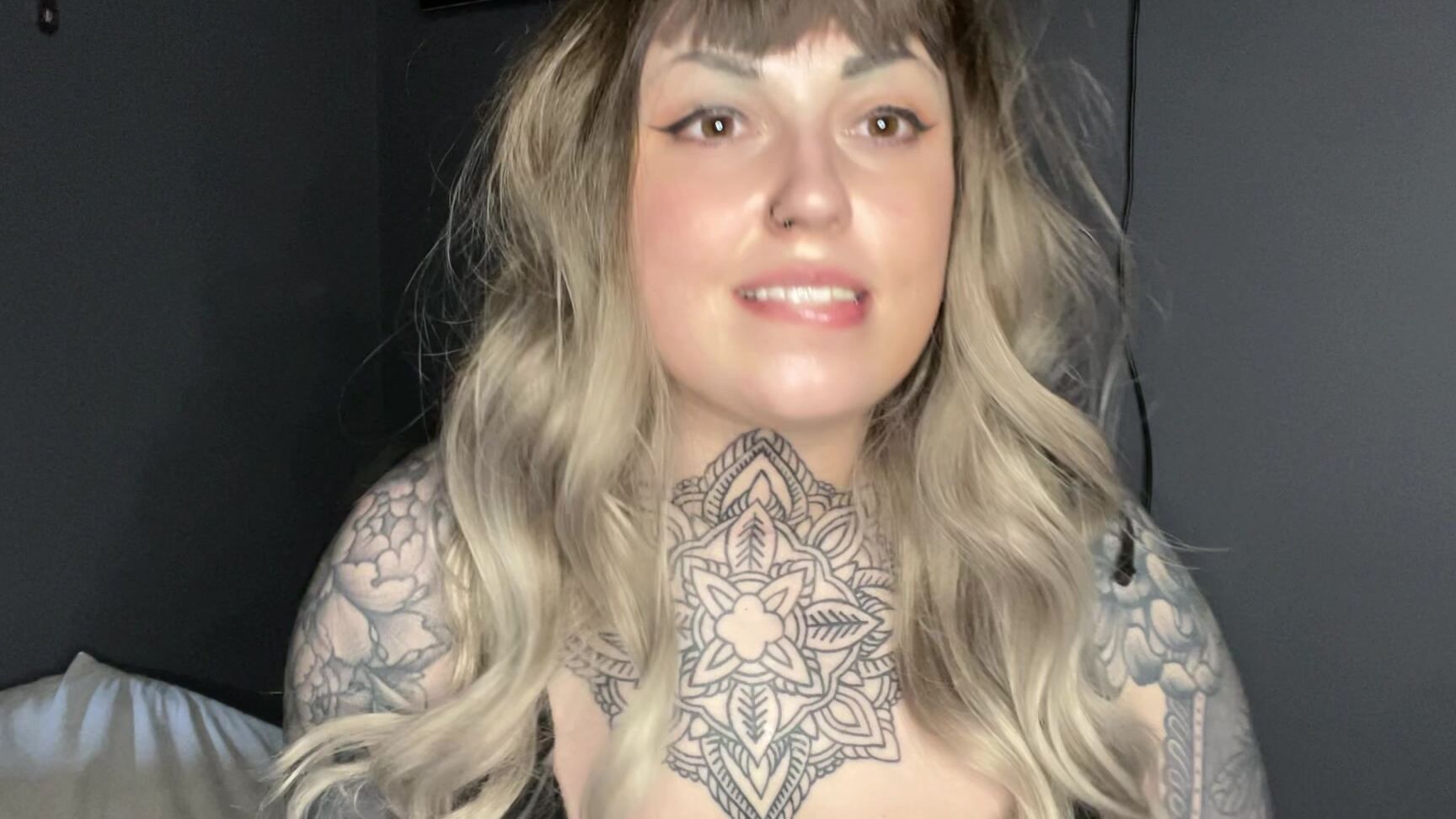 "MissValentina" ahegao, british, femaledomination, financialdomination, japan Ahegao Makes You Weak manyvids