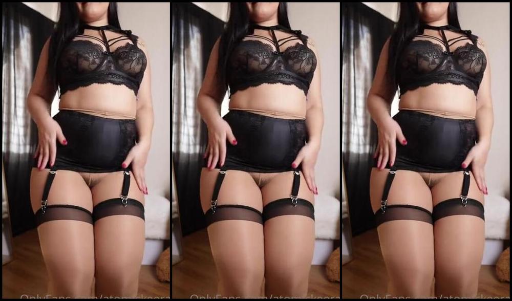 Atomickeerati Onlyfans Can You Help Me Put The Garter Belt Attached To My Stockings Vd