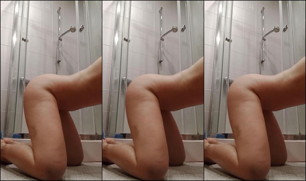 Barbie princesslike Домашняя мастурбация в душе с кисками и задницей. крупным пл Pornhub