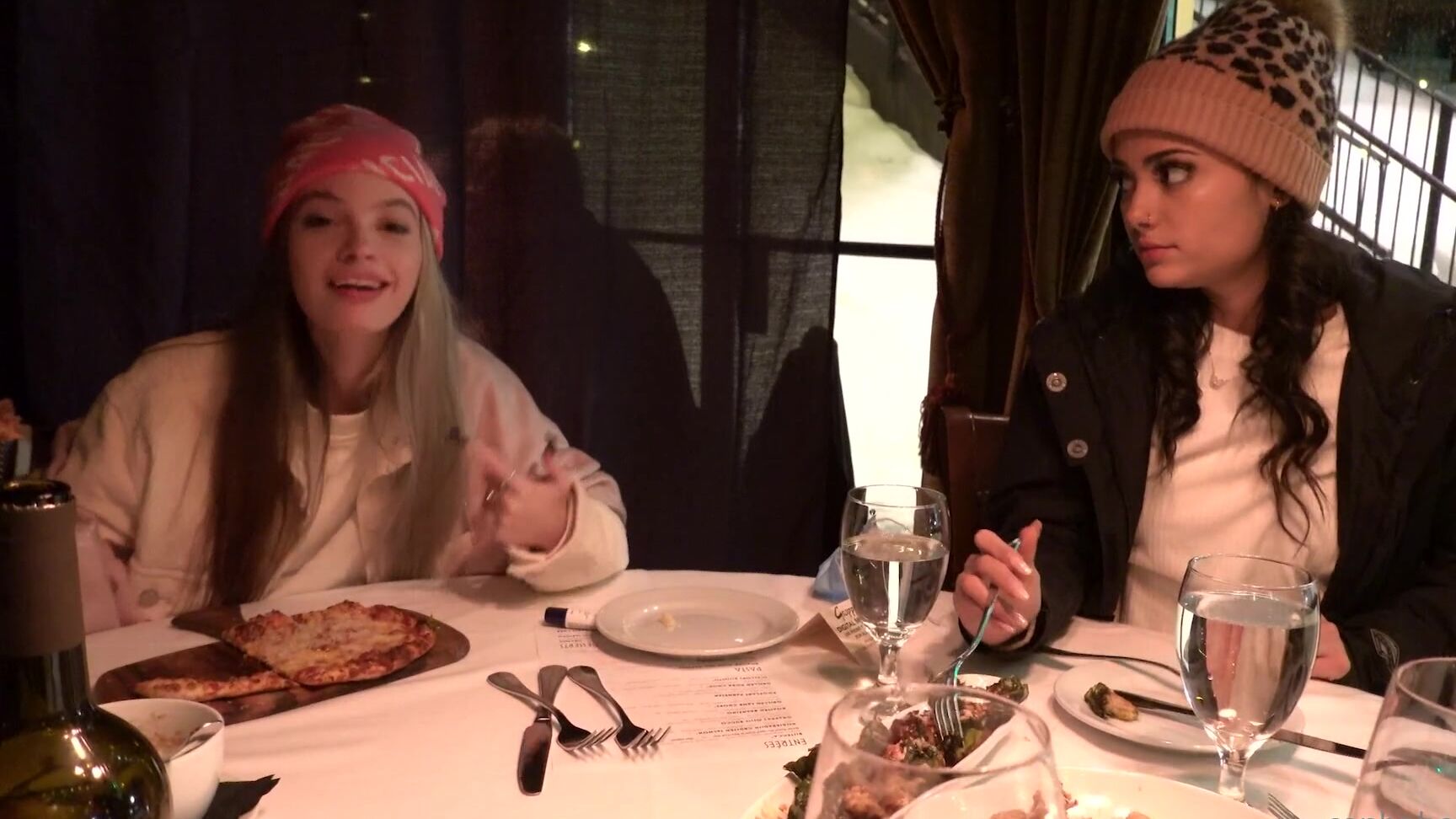 canbebought-14-03-2021-2054057267-i-finally-learned-how-to-ski-lucycanbebought-nataliecbb