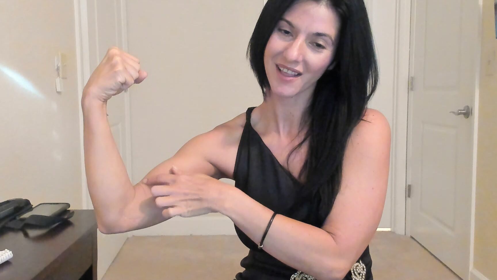 Sweetkiss Brushing My Hair