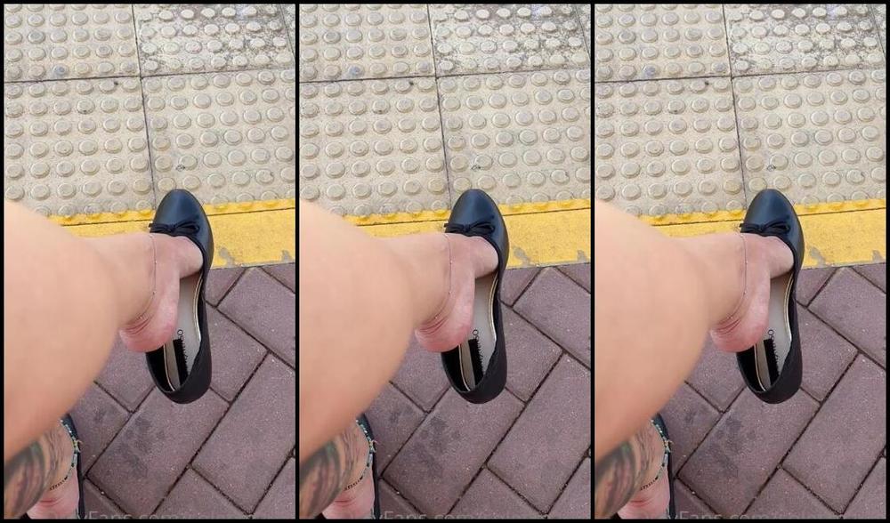 Solesmad Fetish Queen Aka Solesmadvip Onlyfans Waiting For The And Teasing You The Man Next To Me Cant Stop Looking Lol