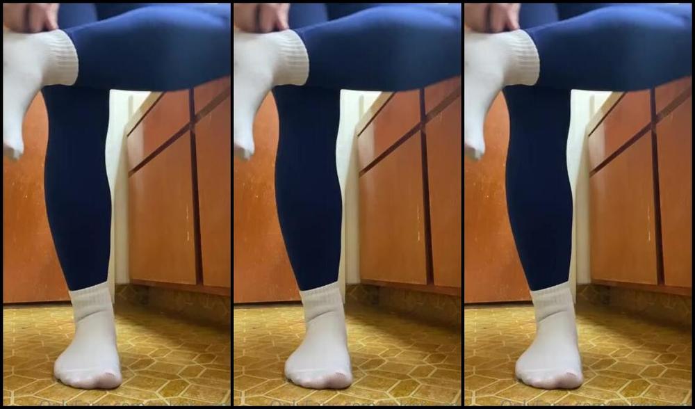 Celest Asmr Nicknamed Celest Asmr Onlyfans 01 24 2023 New Pedi Reveal What Do You Think