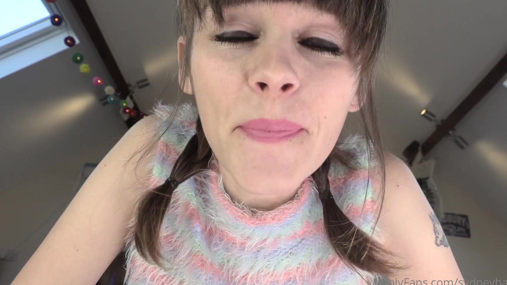 sydneyharwin-04-04-2021-2073600741-roleplay-made-your-sister-fuck-you-full-length-video..-enjoy-