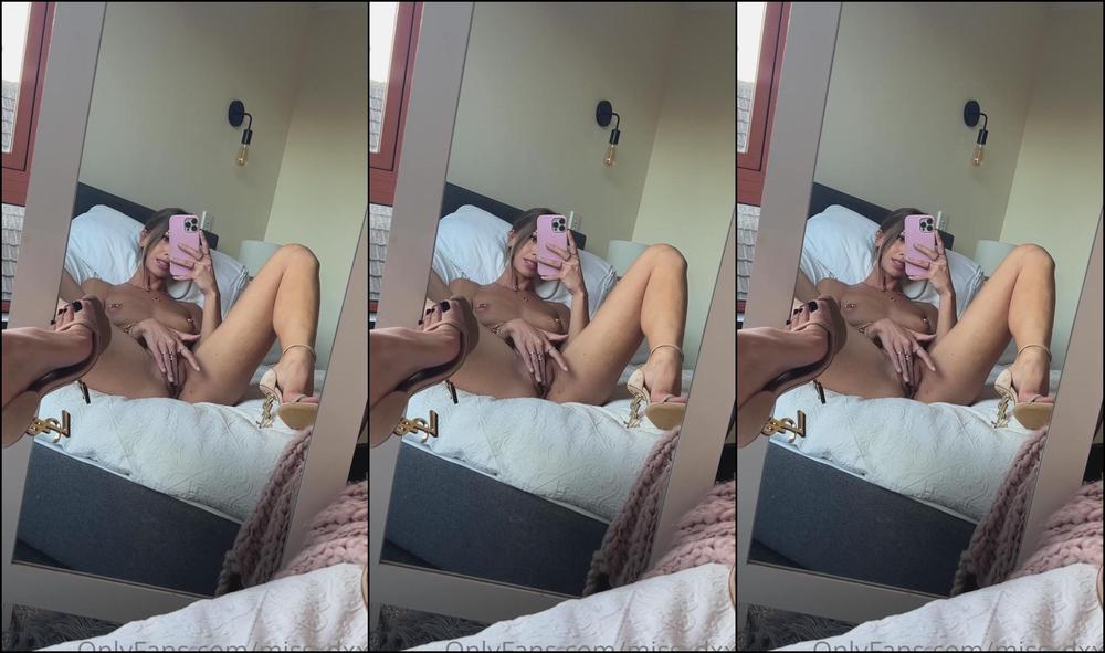 Miss Dxxx E D F Af Ba C D E B B