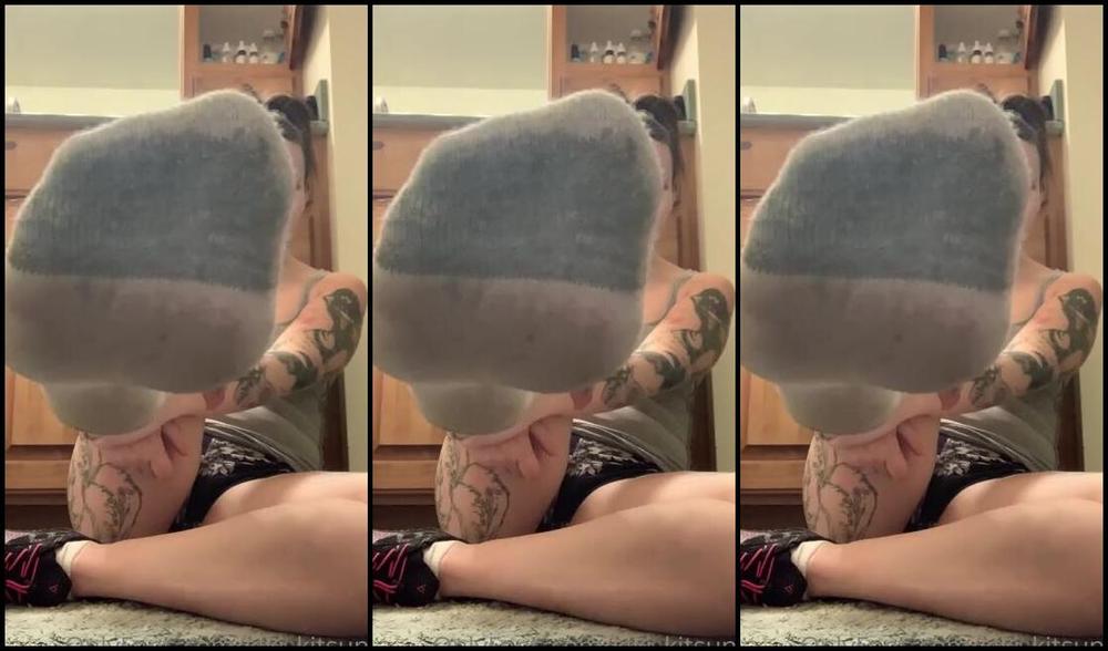 Kiki Kitsune Nicknamed Kiki Kitsune 05 19 2022 Onlyfans Video Super Smelly Sock Tease