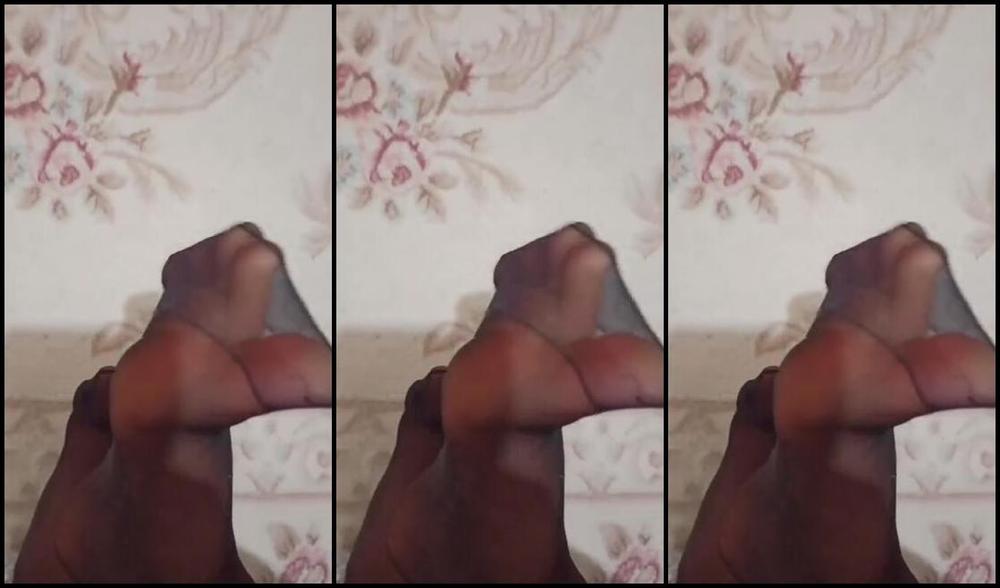 Mistresselif Onlyfans Gece Uyumadan Nce Ezikligini Hissederek Uyu Ryanda Sahibenin Ayaklarn Greceksin