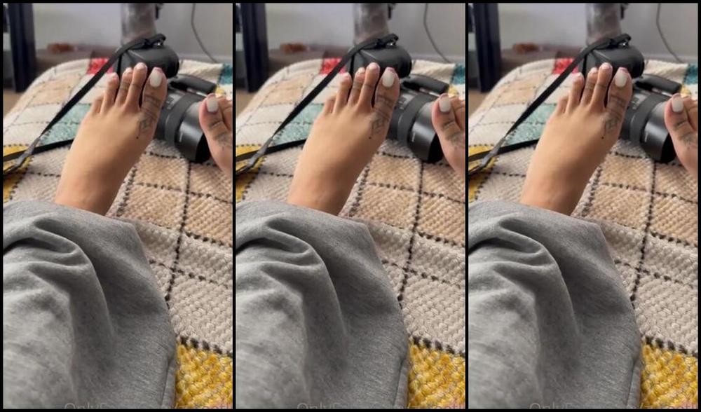 Zafeetllc Onlyfans Dada Rubbing Feet So Good Dallasfootmodelsent