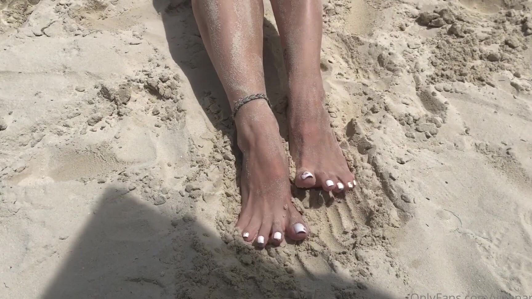 Vixenarches Super Throwback Sandy Feet Circa
