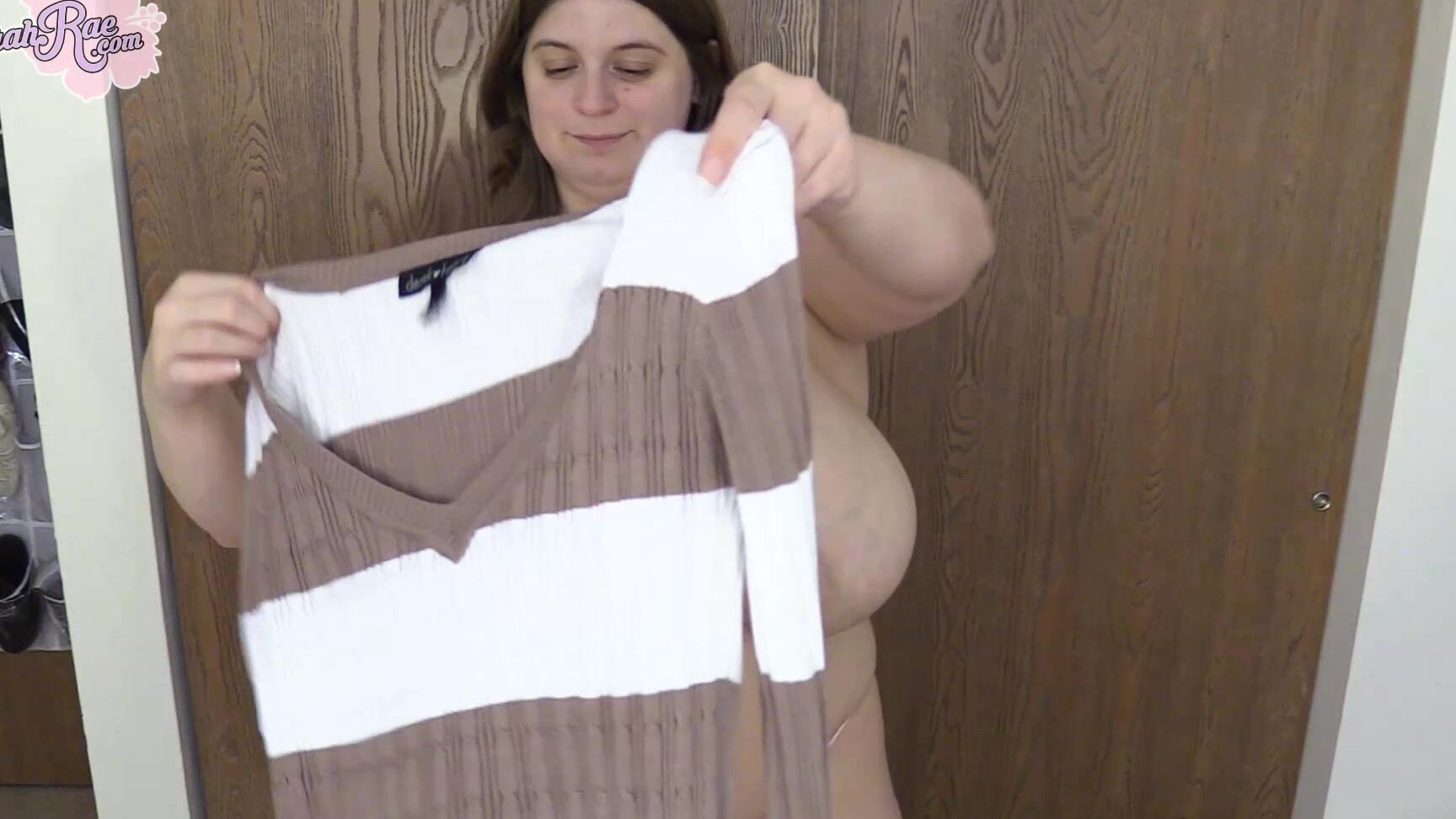 Sarah Rae Big Tits In Tight Sweaters