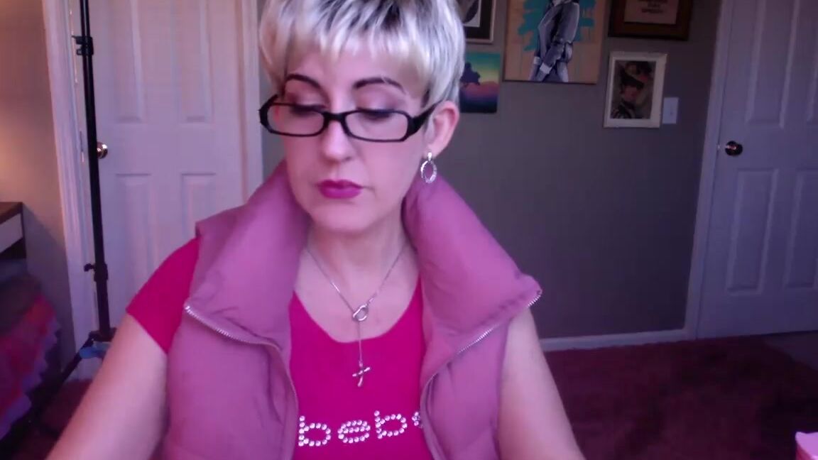 Ms Tomorrow Nicknamed Dommetomorrow Onlyfans Stream Started At 11152020 0301 Pm Its Karen Biiiitch