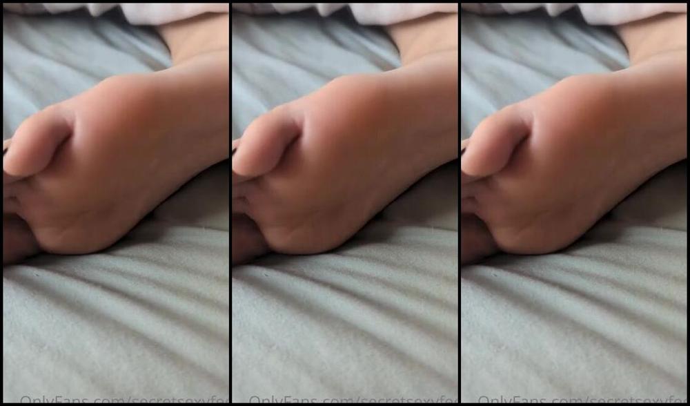 Princess Penelope Nicknamed Secretsexyfeet Onlyfans Over 3 Minutes Of Ticklish Morning Feet You Snuck Into My Room While I Was Asleep