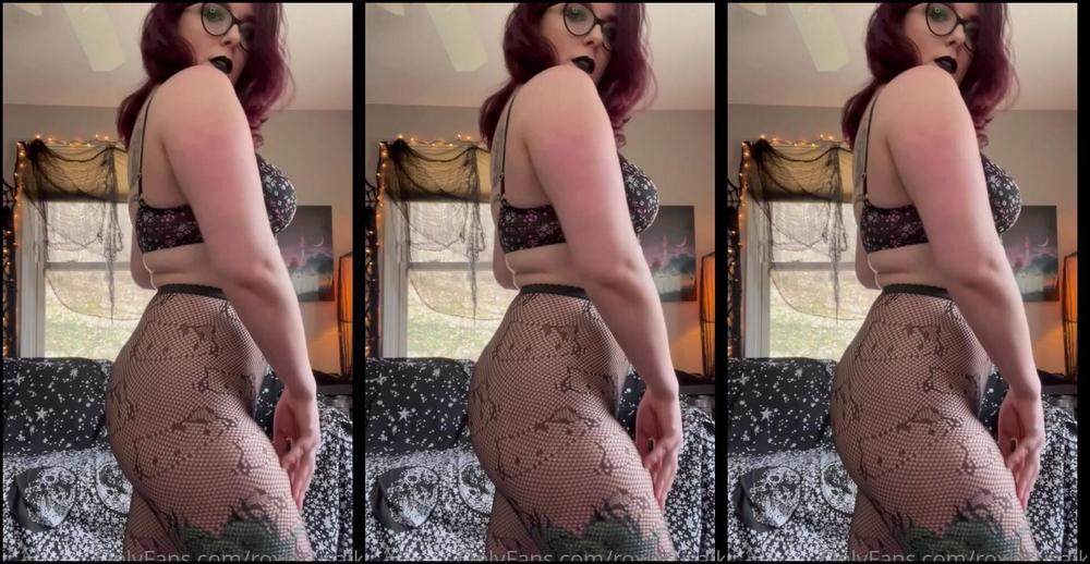 Roxierusalka 2404447860 03 26 2022 One Of Y All Recently Sent Me A Bunch Of New Tights So Here S A Fun Lil