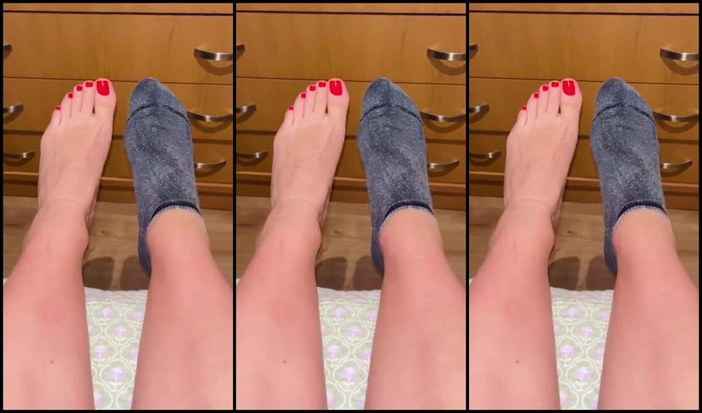 Caliupe Feet Nicknamed Caliupe Feet Foot Fetish 09 30 2023 Onlyfans Video Pe Quentinho E Suado Depois De Um Dia Todo Dentro Do Tenis