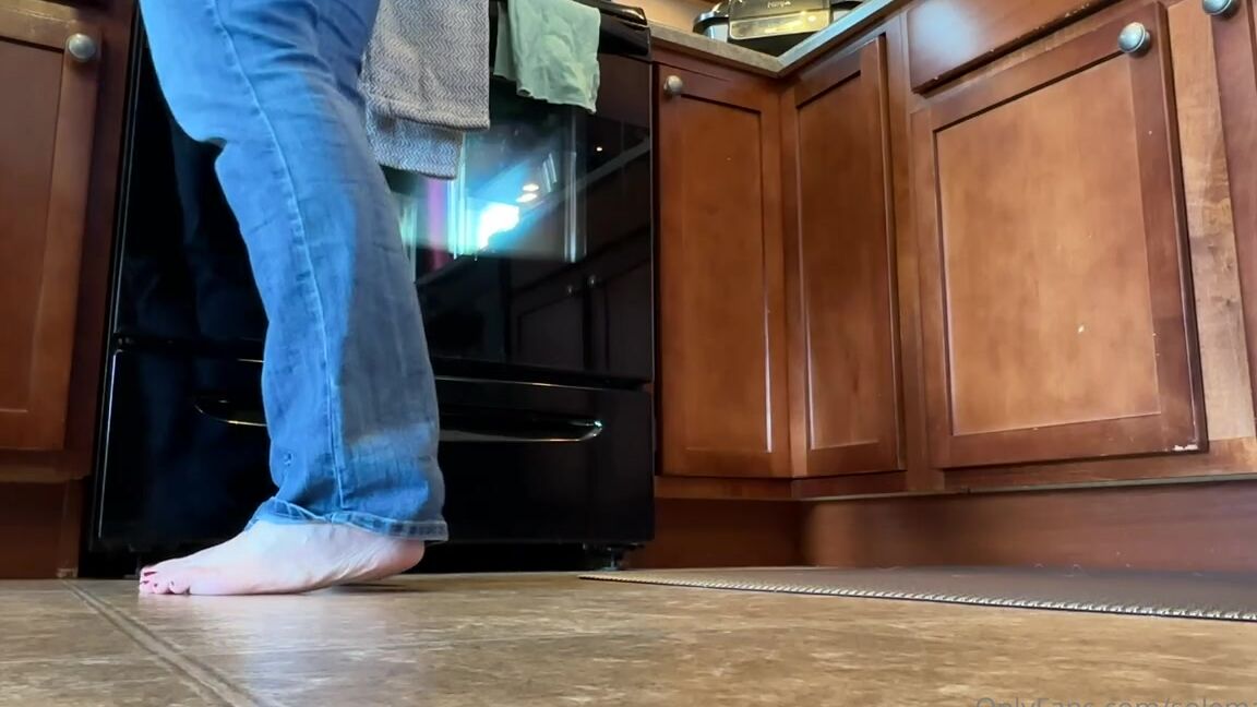 Solemate91 Nicknamed Solemate91 Onlyfans Huge Fantasy Someone Installs A Hidden Camera And Is Watching My Feet As I Go About