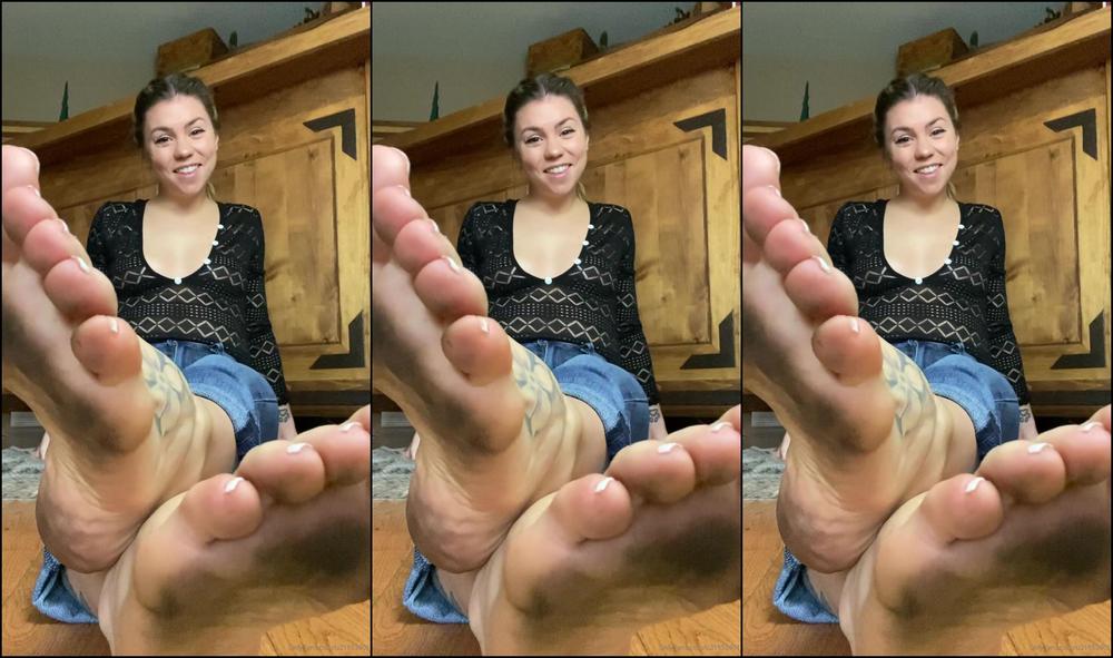 Misstinytootsies You Ve Been So Desperate To Get Close To My Feet