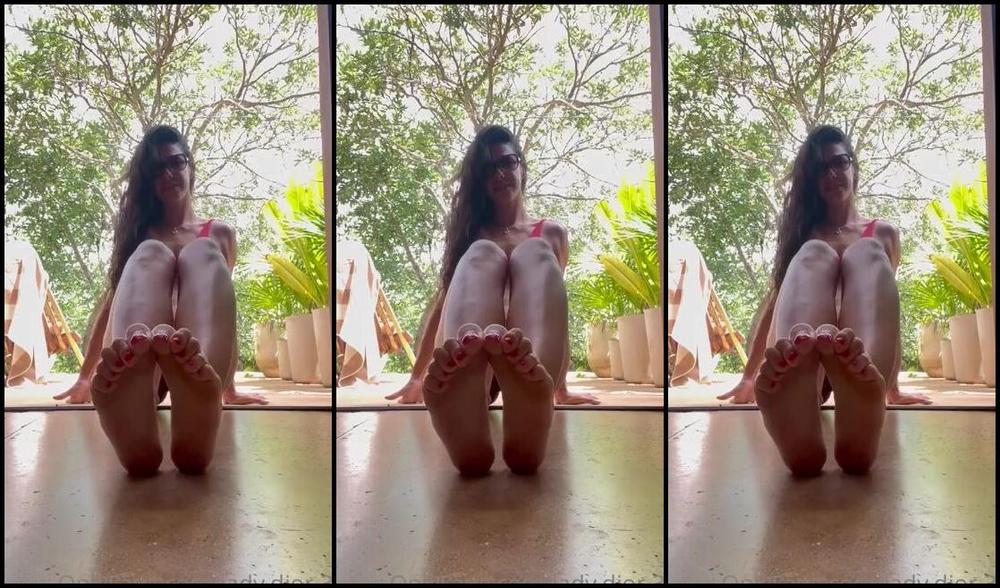 Ladydior Nicknamed Lady Dior 31 06 15 2022 Onlyfans Video La Mia Lei Prepara Da Mangiare E Tu Sei Li Ai Suoi Piedi