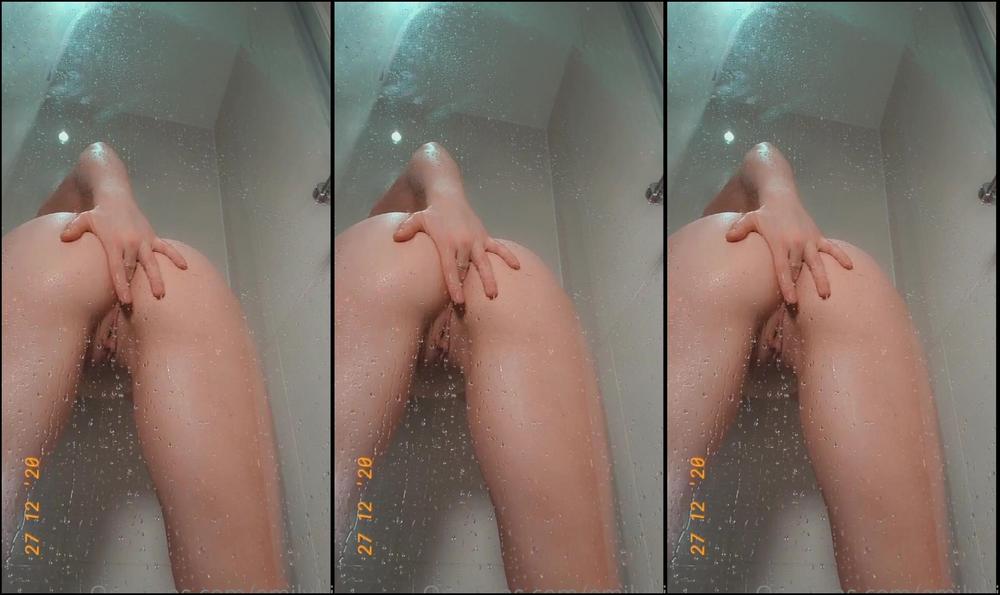 emilyhill-27-12-2020-1531481375-watch-me-in-the-shower