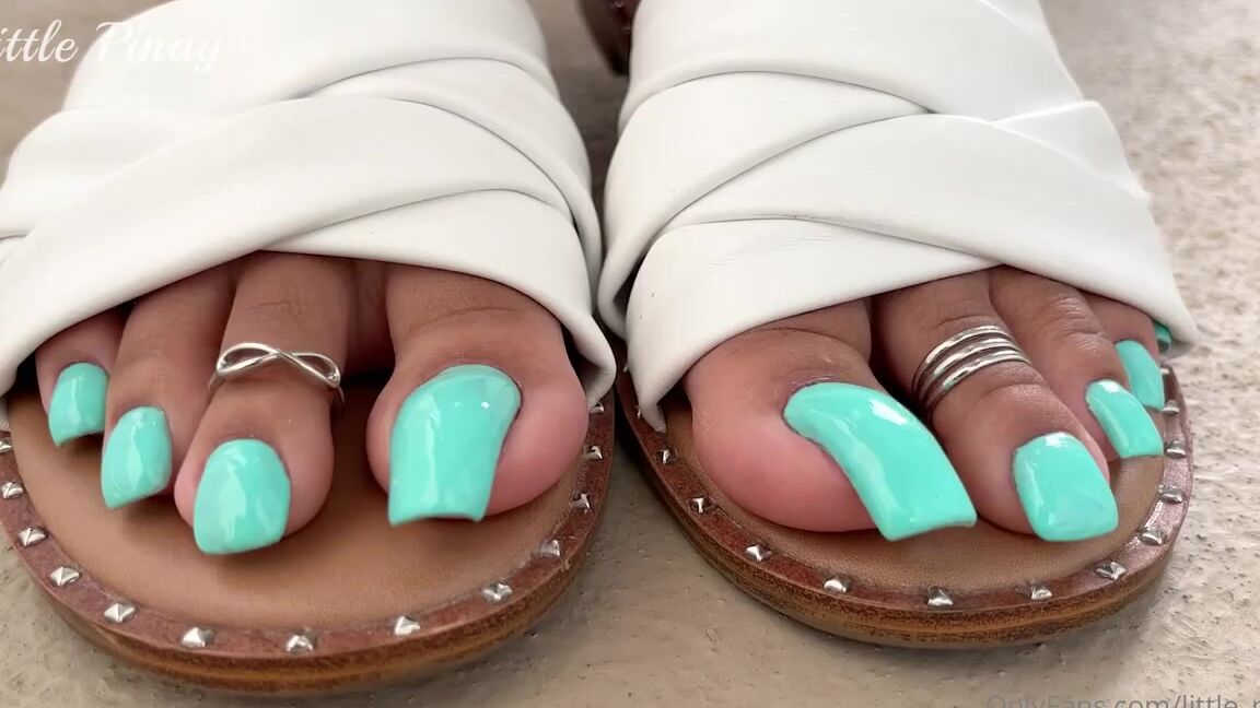 Little Pinay Nicknamed Little Pinay Onlyfans My Blue Toes Needs To Be Covered By You I Want Them Like A Glazed Donuts
